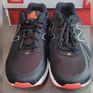 New balance running course size 9 wide